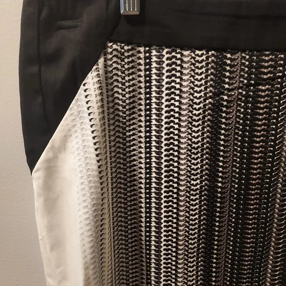 eci New York Black and White Printed Pencil Skirt in Size 14